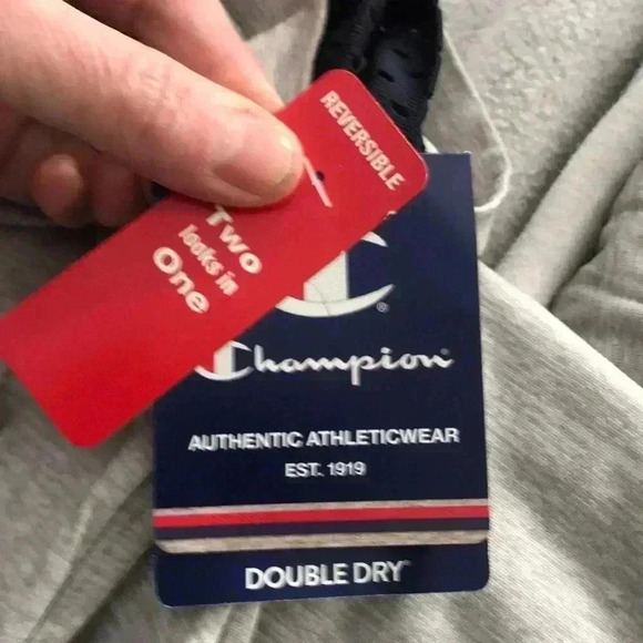 Reversible! NWT Champion shirt, men’s small - Picture 4 of 5